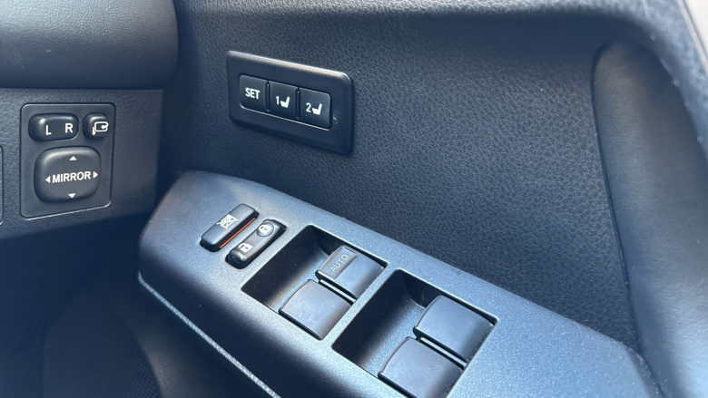 Toyota RAV4 2.0 V-matic Excel TSS 5dr CVT Petrol Estate